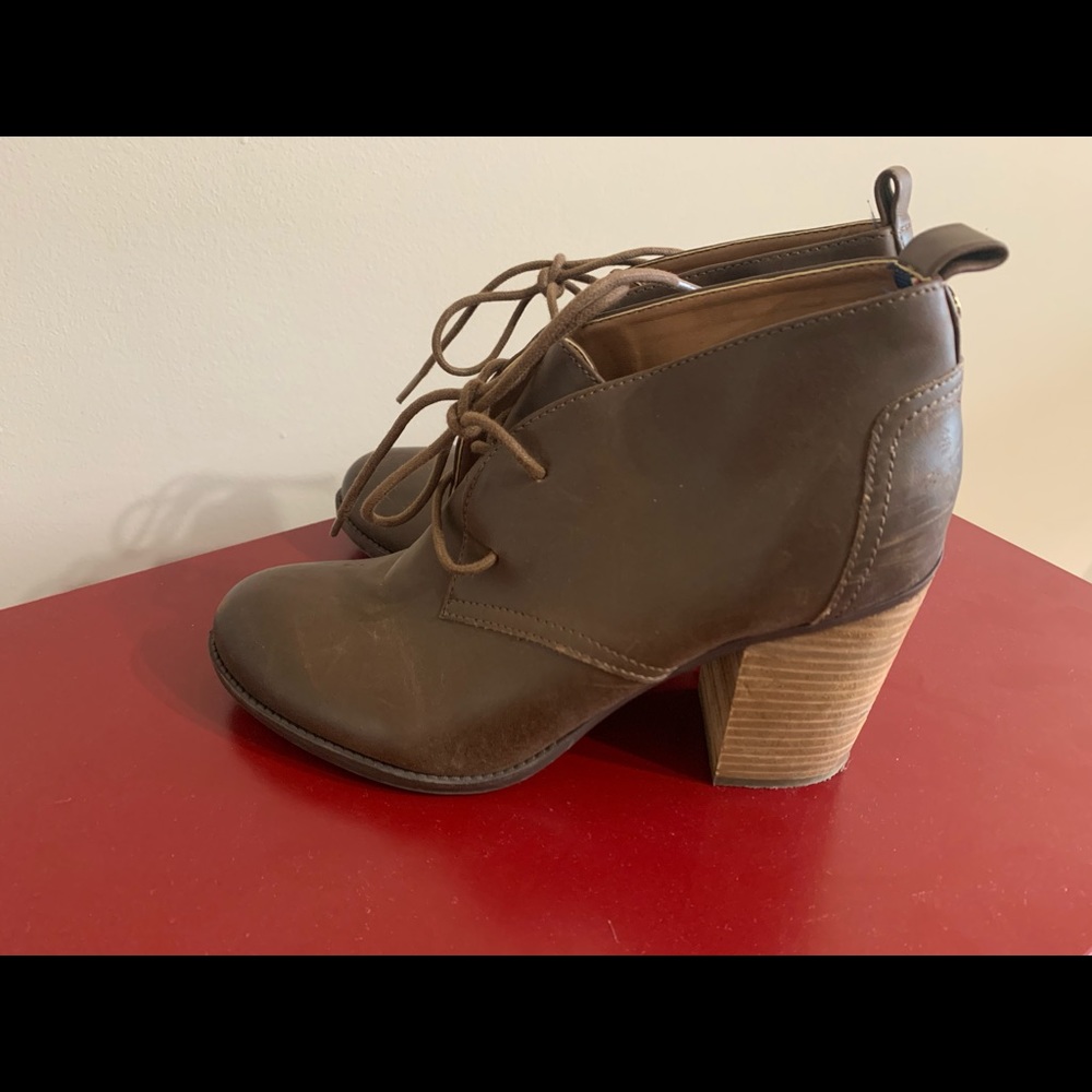 Heeled bootie